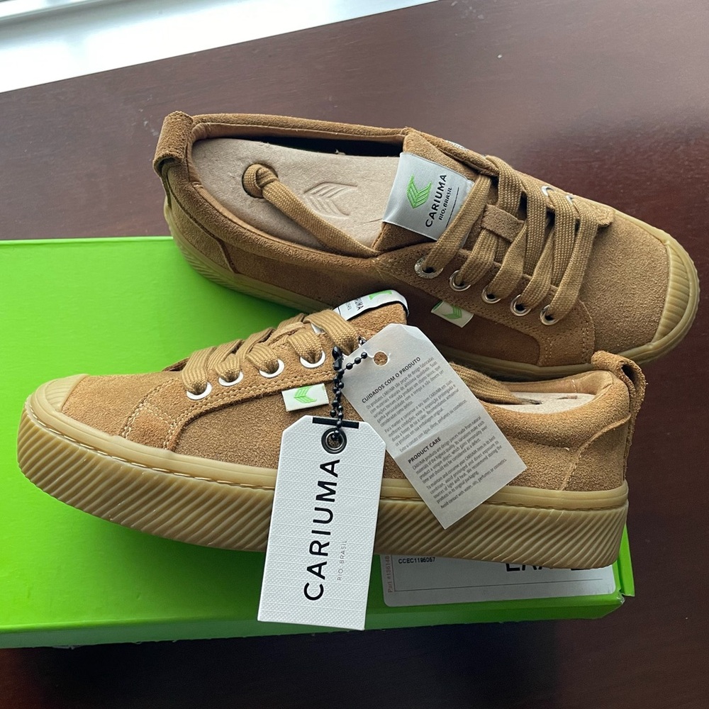 Cariuma OCA Low (All Camel Suede) Size 5 NWT